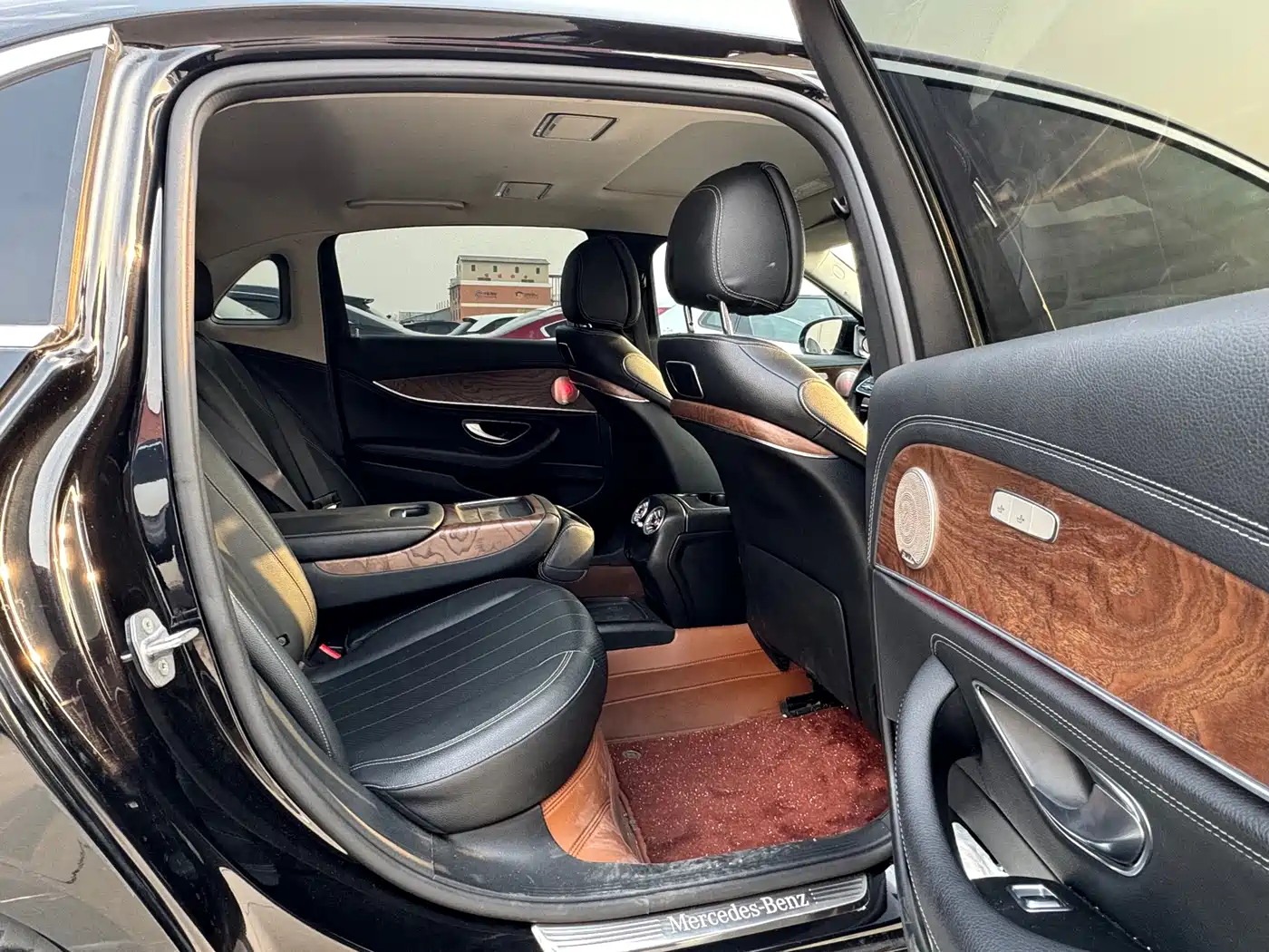 Mercedes-Benz E-Class 2019 E 200 L 4MATIC фото 10