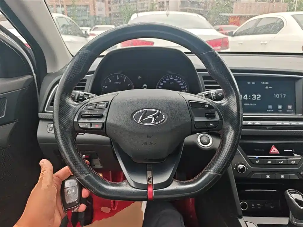 Hyundai Elantra 2018 1.4T DCT Dynamic·Vitality Model фото 11