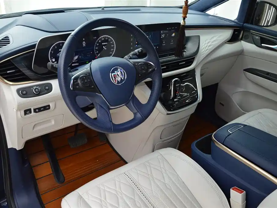 Buick GL8 2022 Avenir 4-Seater Prestige Edition фото 7