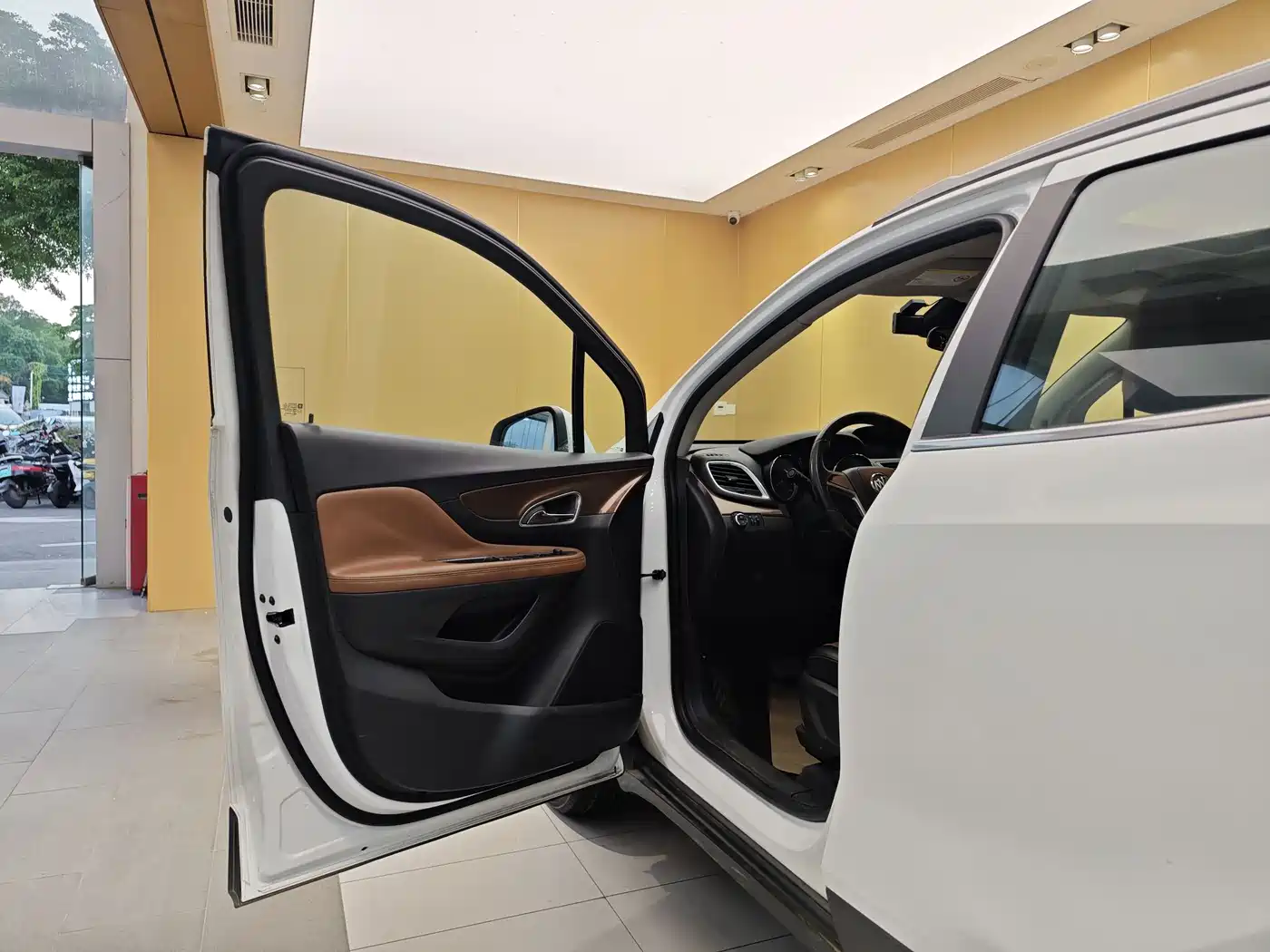 Buick Encore 2014 1.4T Automatic 2WD Urban Elite фото 7