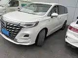 Фото 1 - Roewe iMAX8