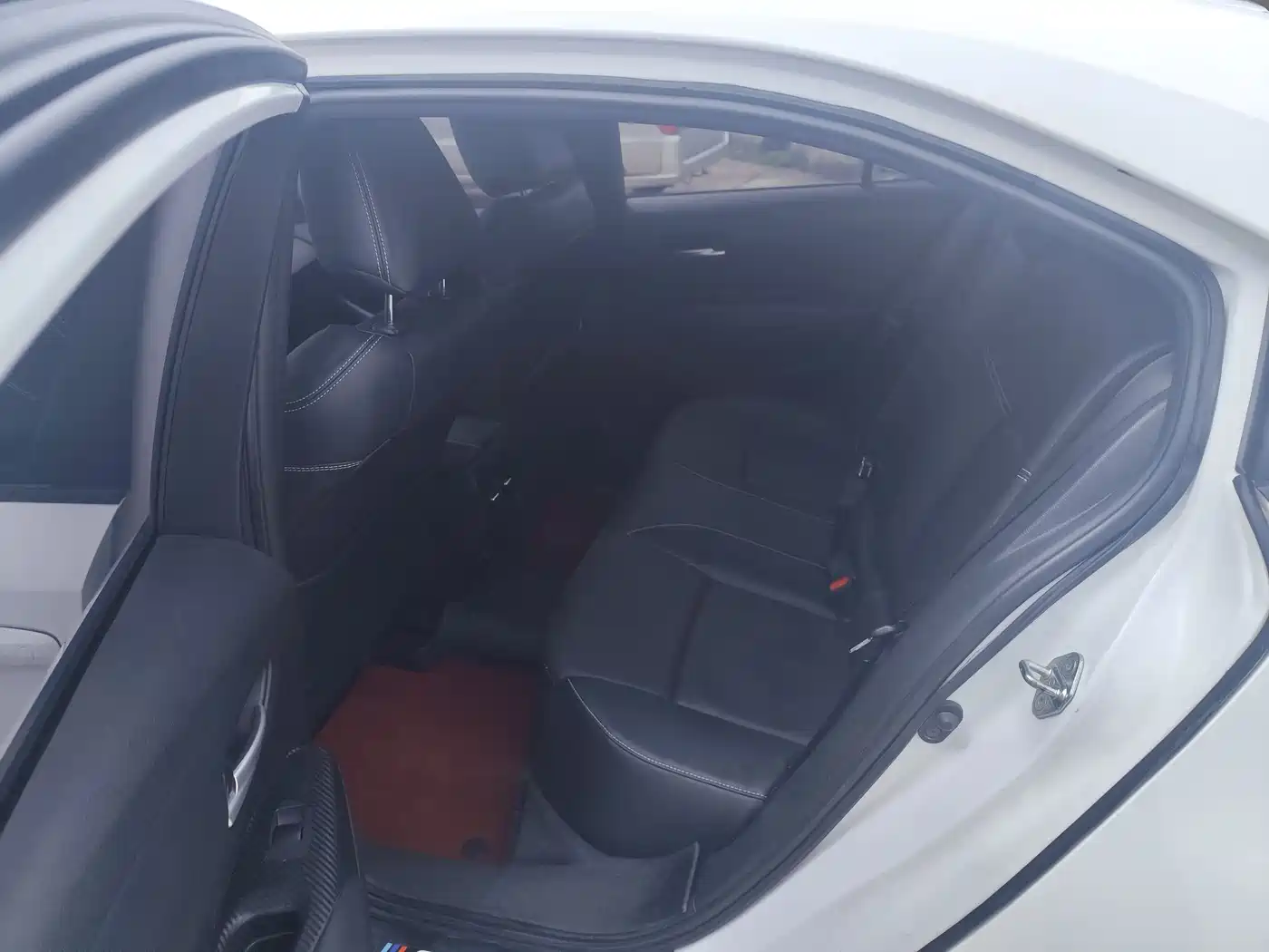 Toyota Corolla 2021 1.2T S-CVT Luxury Edition фото 10