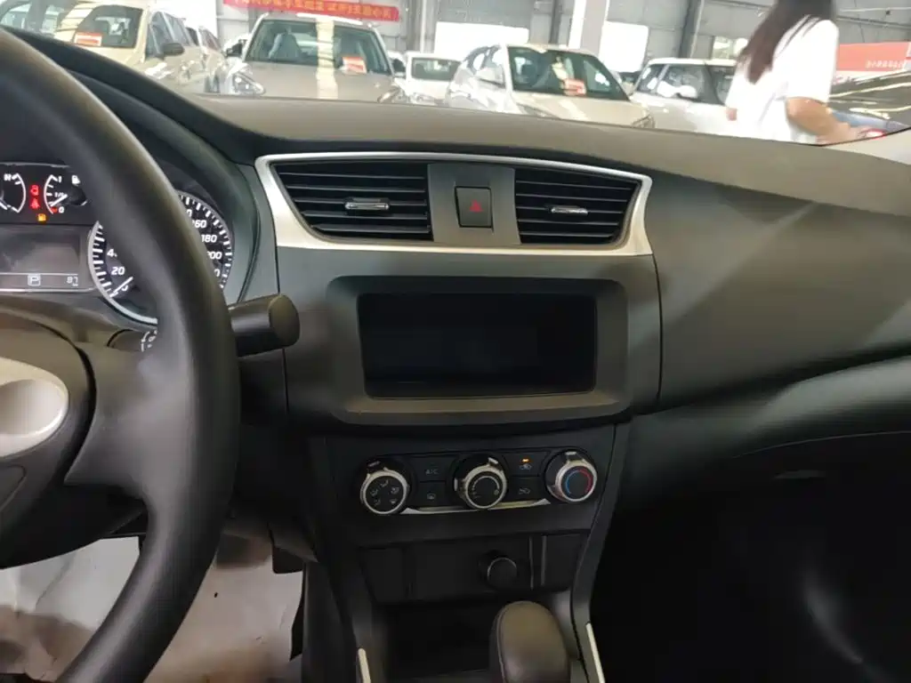 Nissan Sylphy 2026 2024 Facelift III Classic 1.6XE CVT Comfort Edition