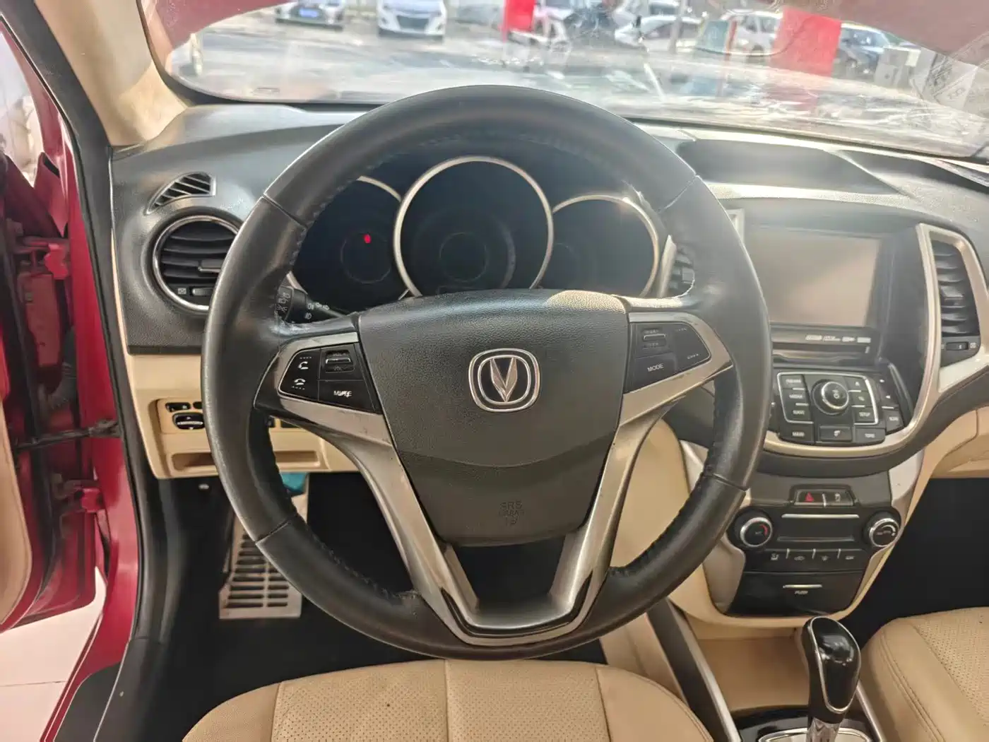 Фото 6 - Changan Eado