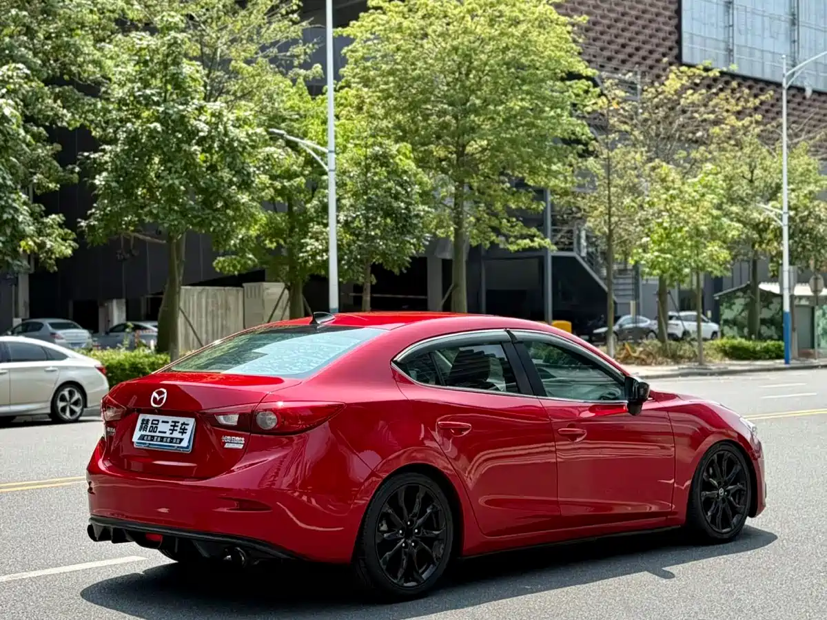 Фото 7 - Mazda Mazda 3