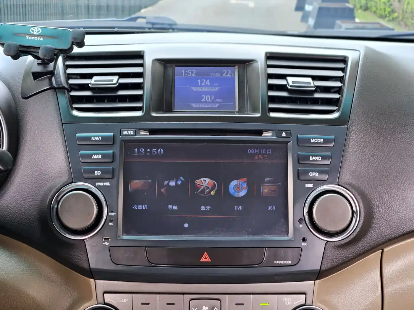 Toyota Highlander 2009 3.5L 4WD 7-seater Luxury Edition фото 17