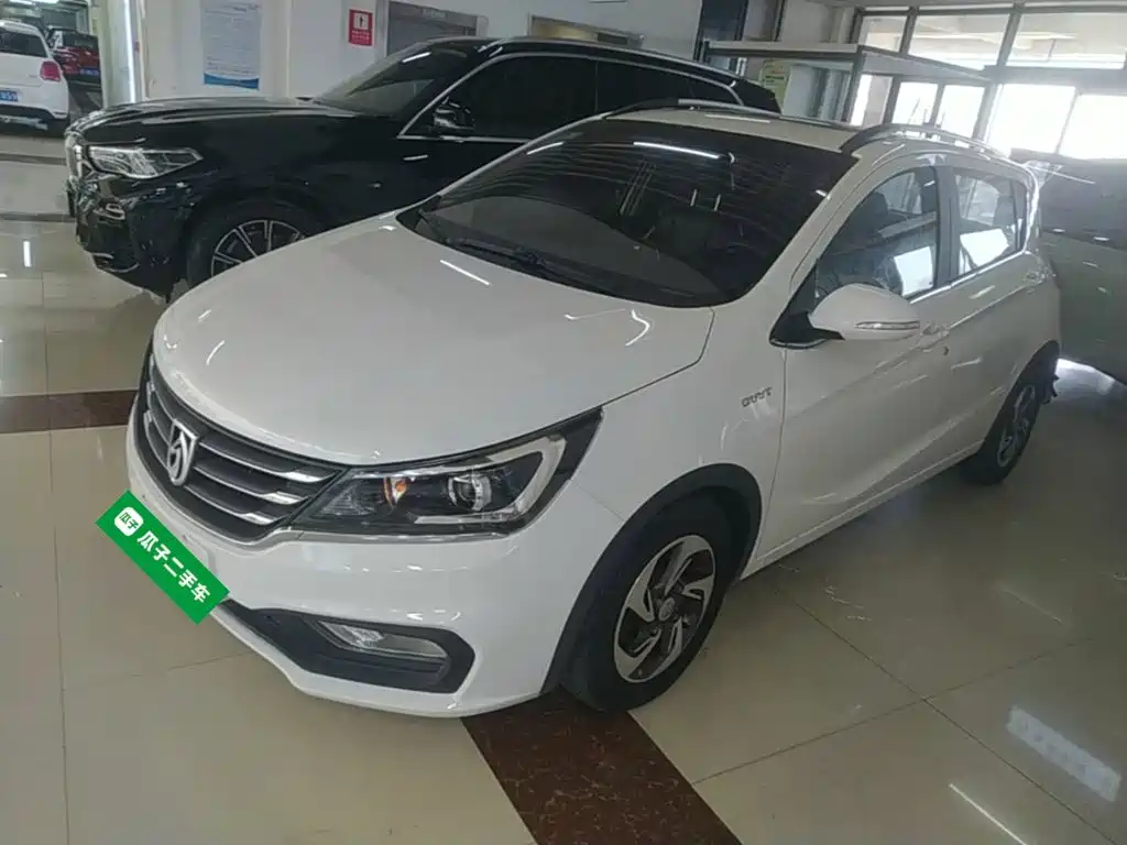 Baojun 310 2018 2017 1.5L Auto Luxury