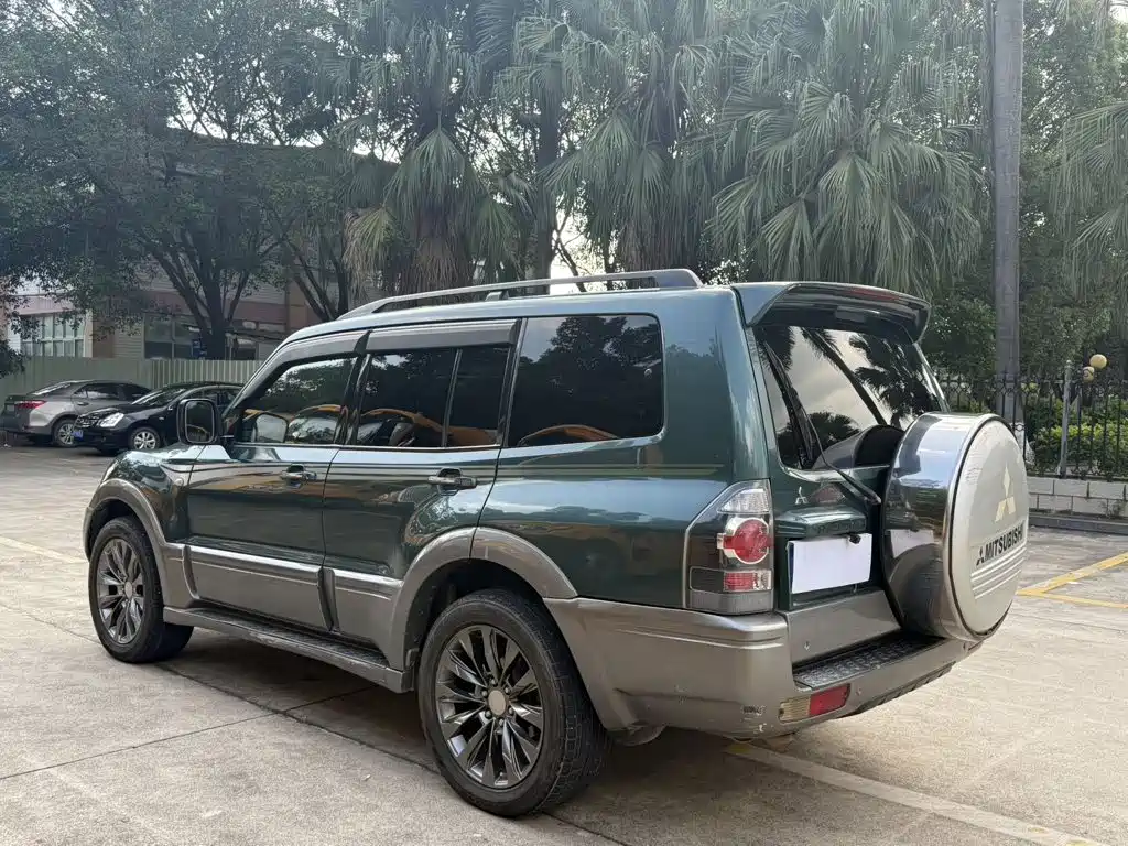 Mitsubishi Pajero 2009 2008 V73 3.0L GLS NAVI