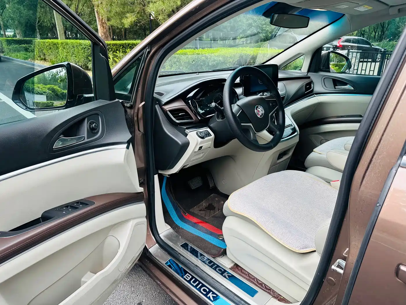 Buick GL8 2021 Land Business Class 652T Luxury фото 8