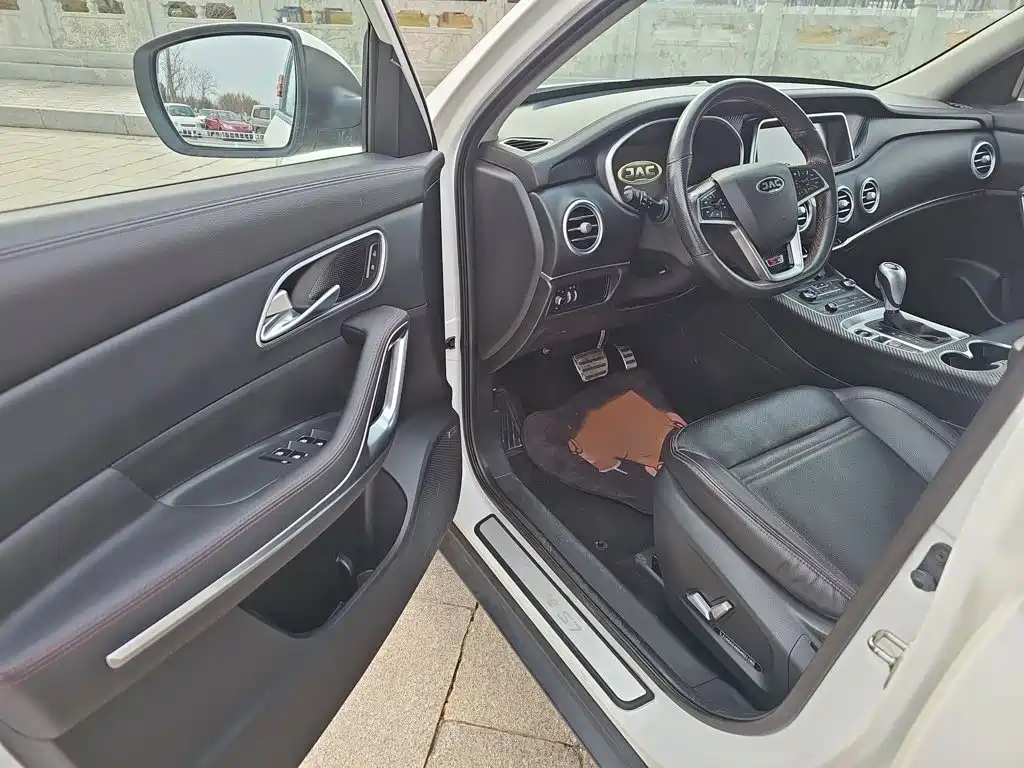 JAC Motors Refine S7 2017 2017 1.5T Automatic Luxury