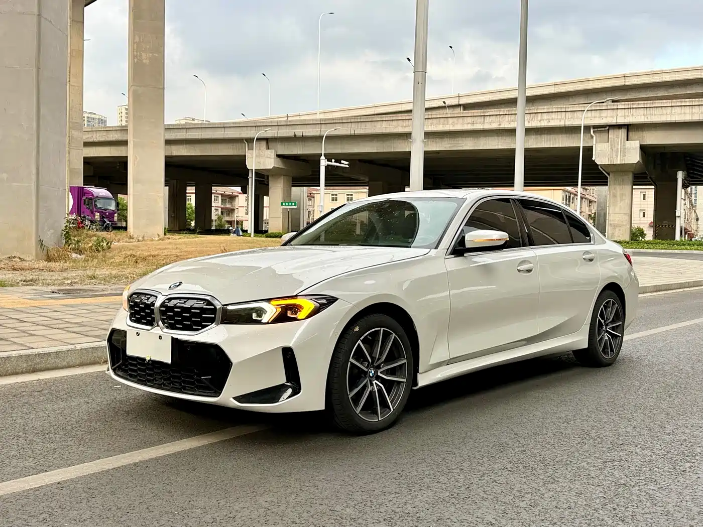 BMW 3 Series 2022 325Li M Sport Package