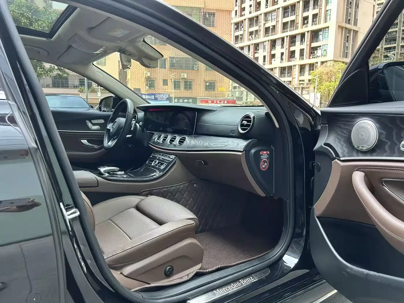 Mercedes-Benz E-Class 2016 E 200 L Sport Type фото 8