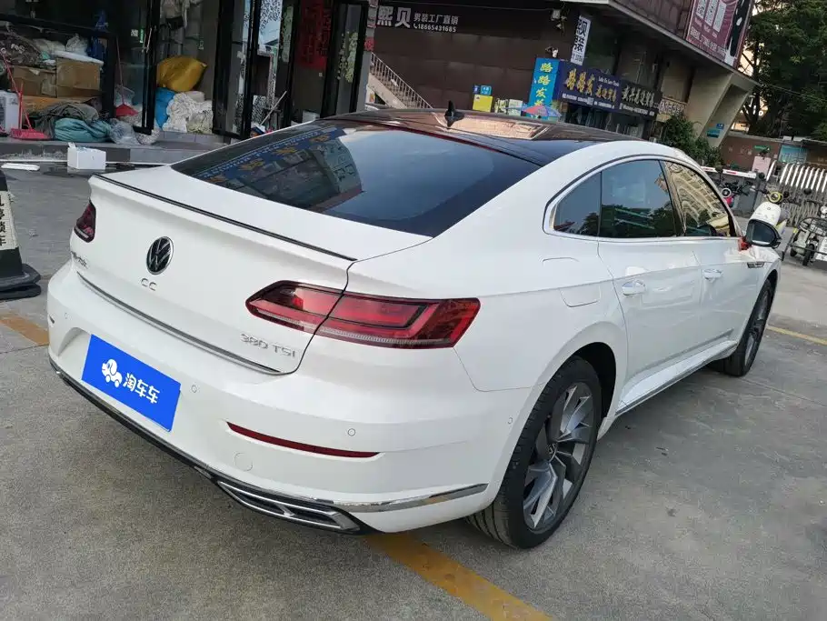صورة 3 - Volkswagen CC