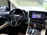 Фото 16 - Toyota Vellfire