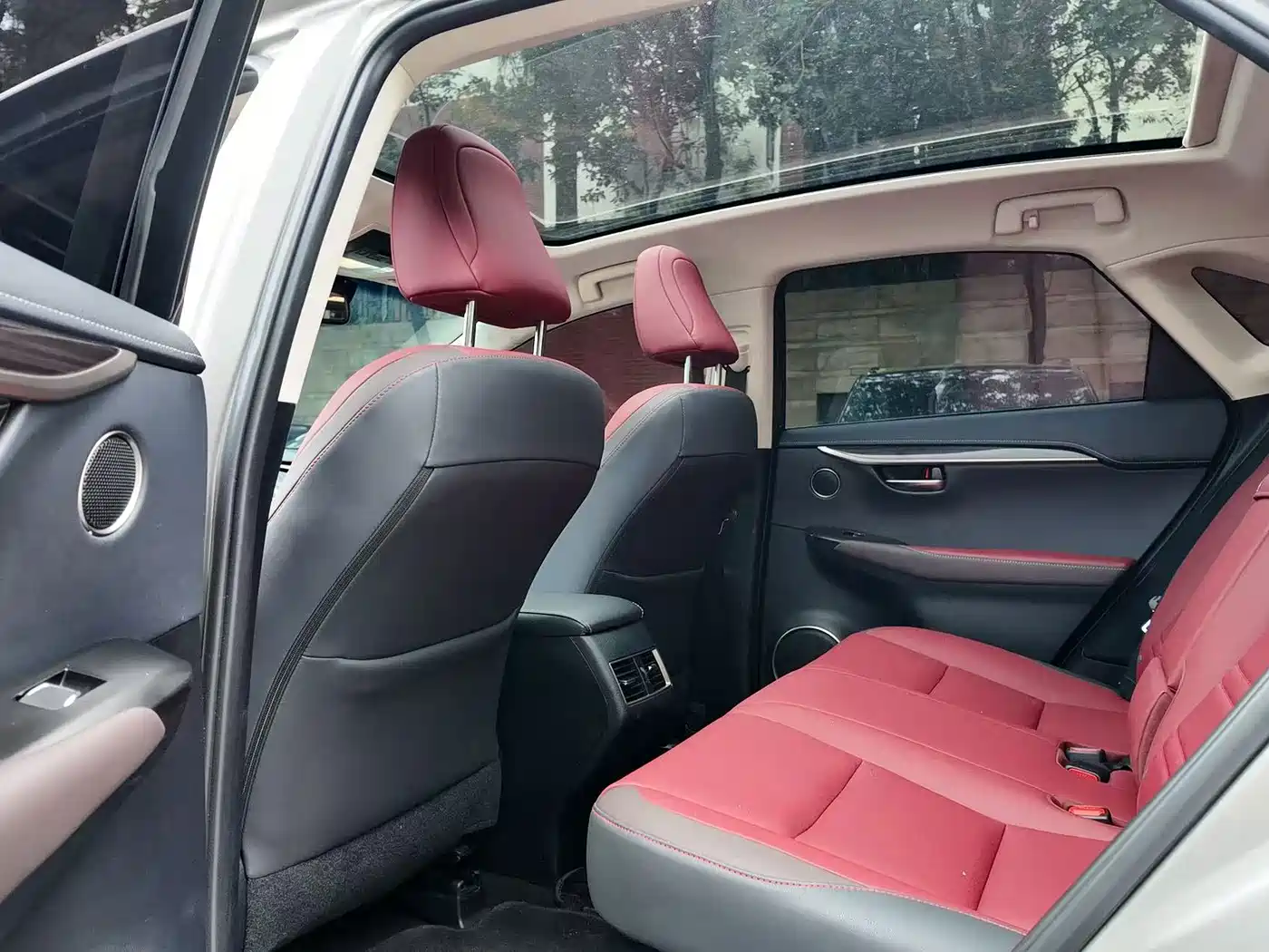 Photo 6 - Lexus NX