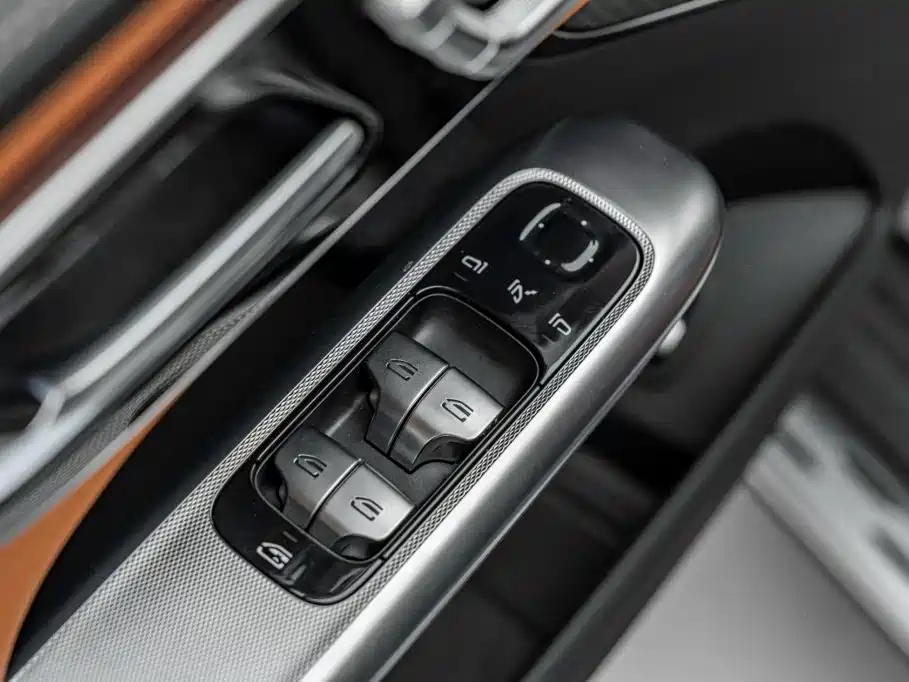 Mercedes-Benz GLC 2025 2025 Facelift GLC 300 L 4MATIC Dynamic 5-seater