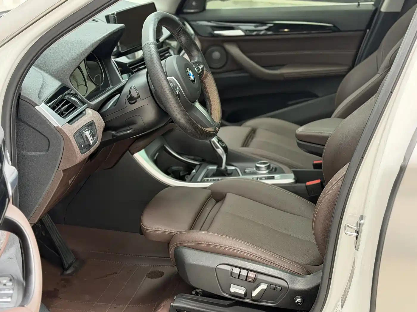 BMW X1 2021 sDrive25Li Leading фото 7