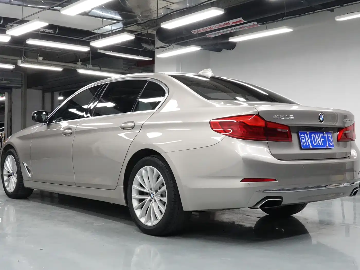 BMW 5 SERIES