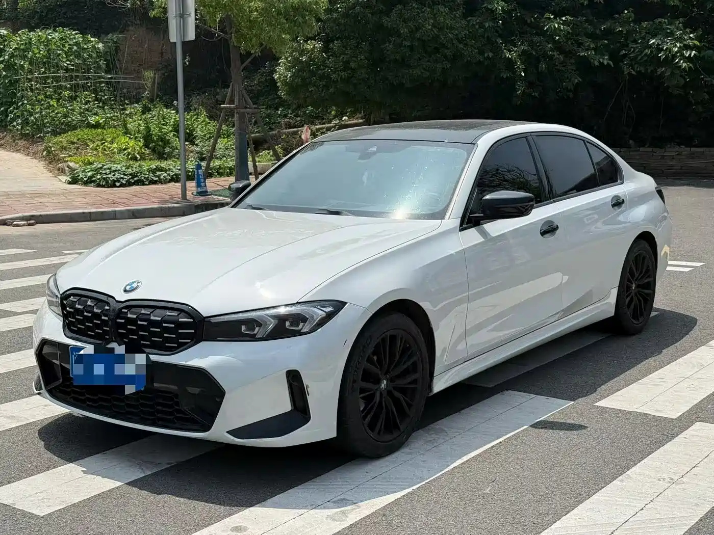 BMW 3 Series 2023 325Li M Sport Black Night Package