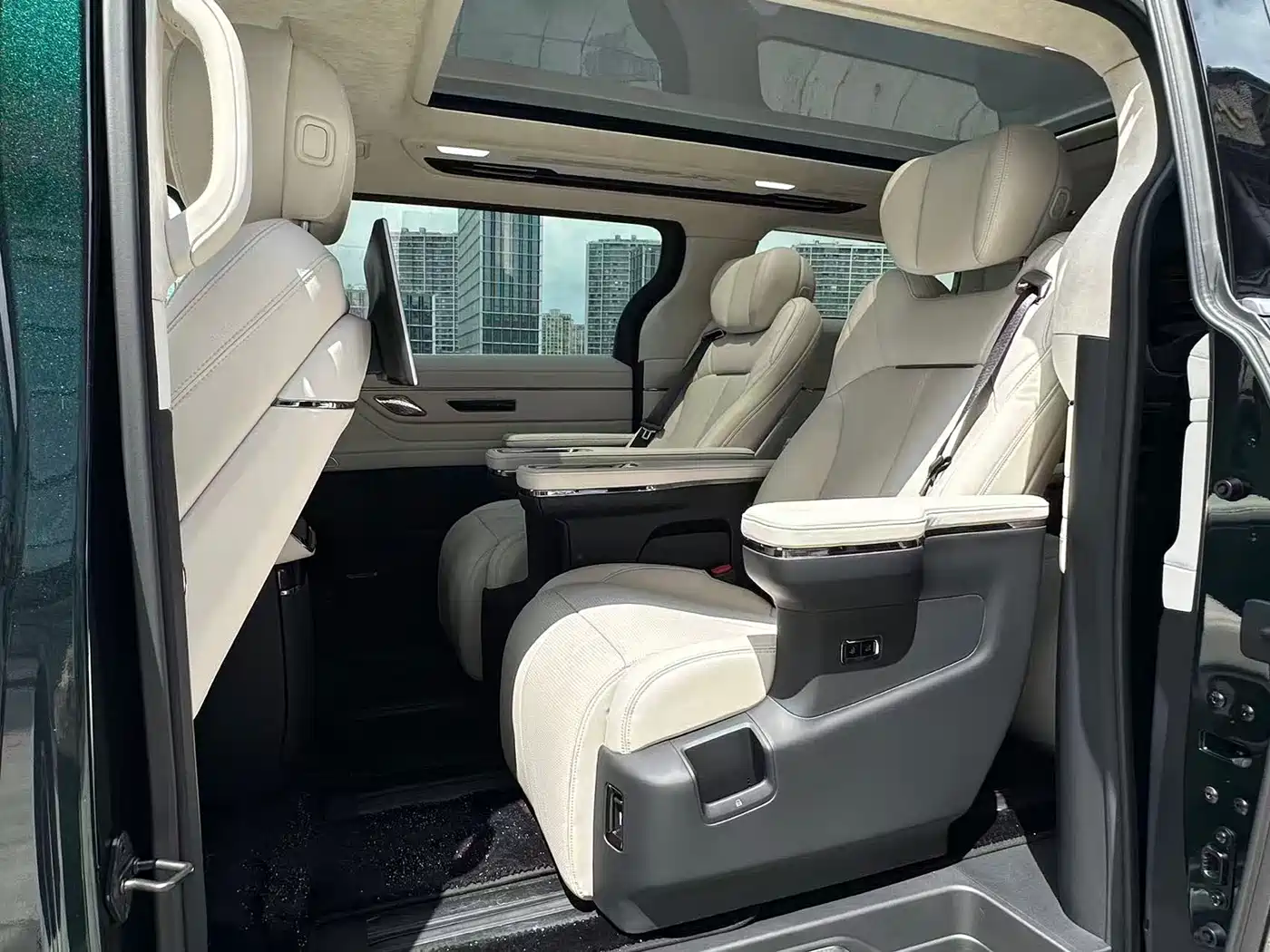 GEELY GALAXY WING TRUE L380