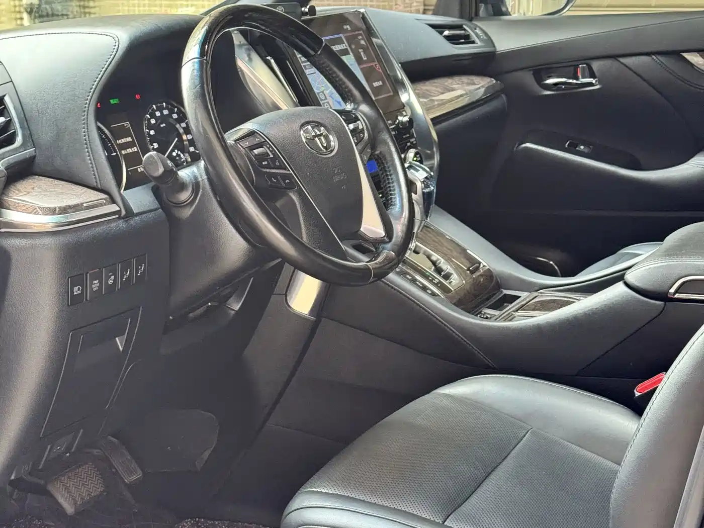 Toyota Vellfire 2020 2020 Twin Engine 2.5L HV Premium Edition