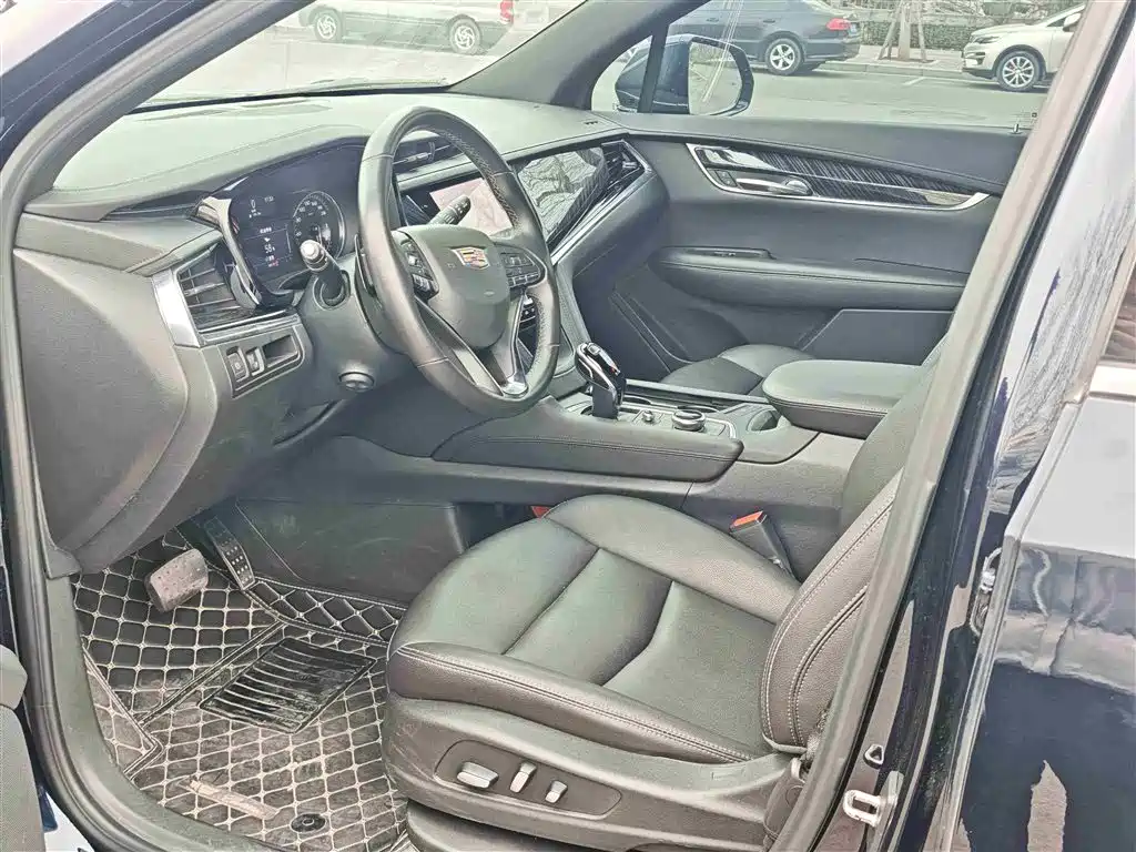 Cadillac XT6 2022 2.0T 7-Seater 2WD Luxury Edition фото 22