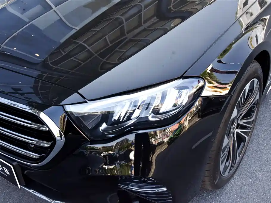 Mercedes-Benz E-Class, миниатюра 9