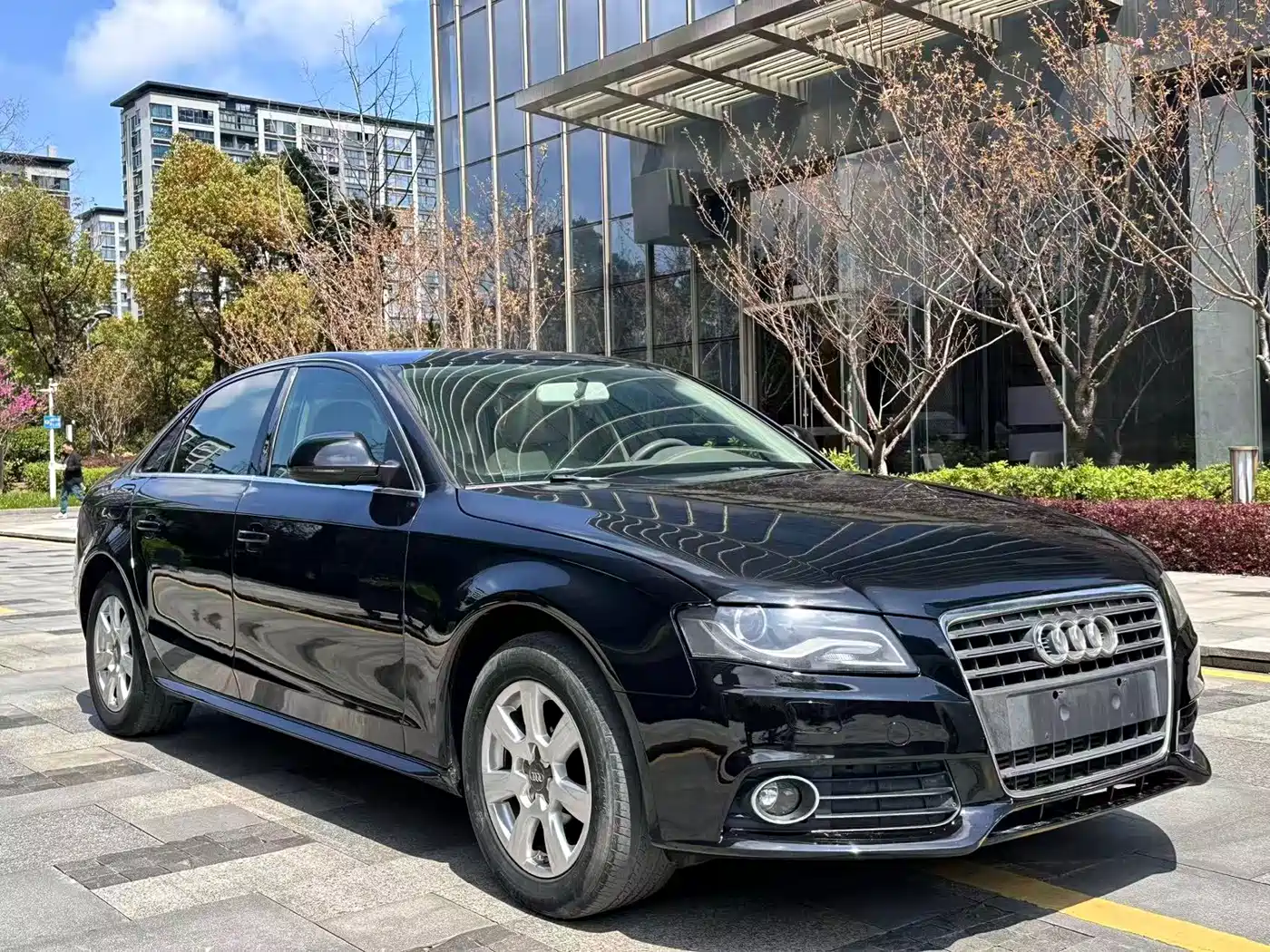 Audi A4L 2011 2.0 TFSI Standard фото 3
