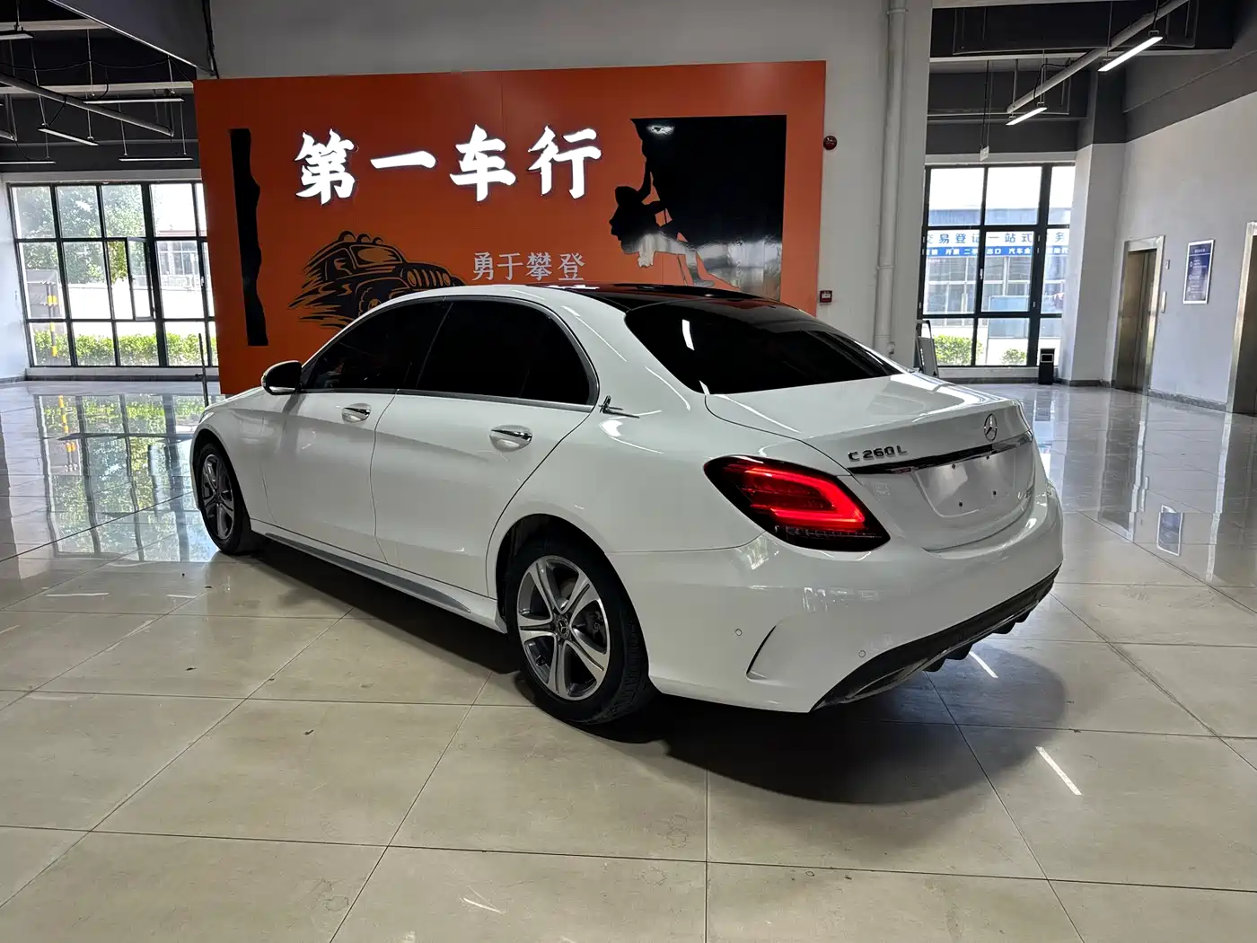 Mercedes-Benz C-Class 2021 C 260 L Sport Edition фото 4