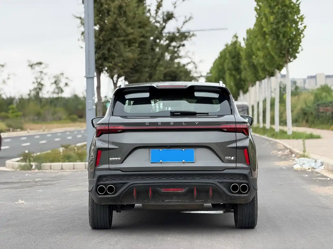 Фото 8 - Geely Binyue