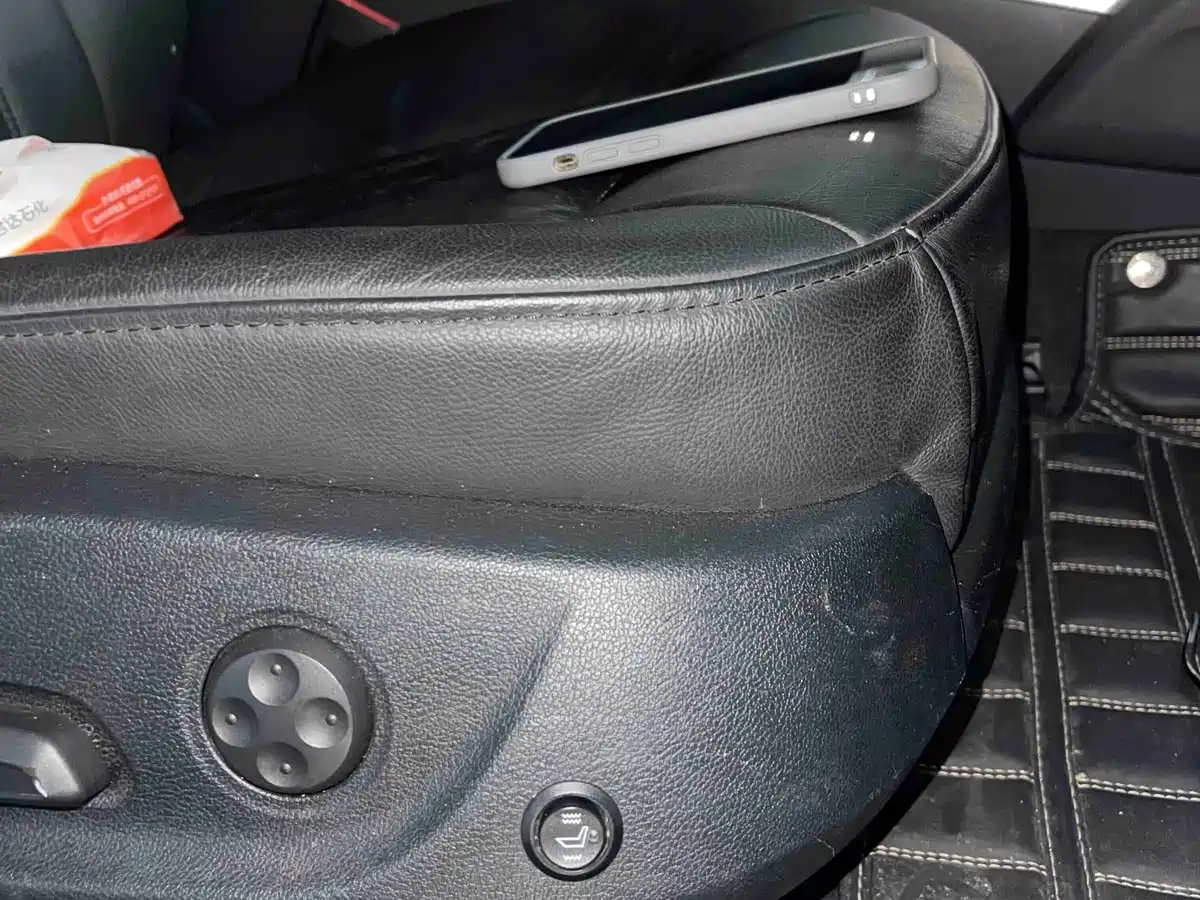 Photo 11 - Audi A6L
