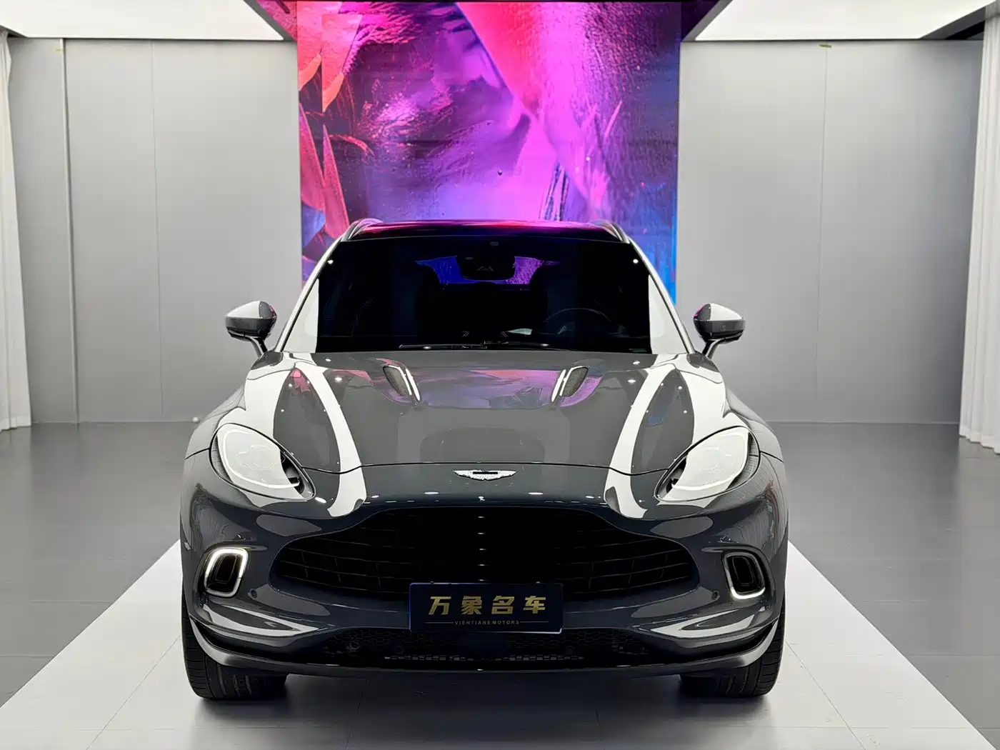 Aston Martin DBX 2022 2022 3.0T STRAIGHT-SIX