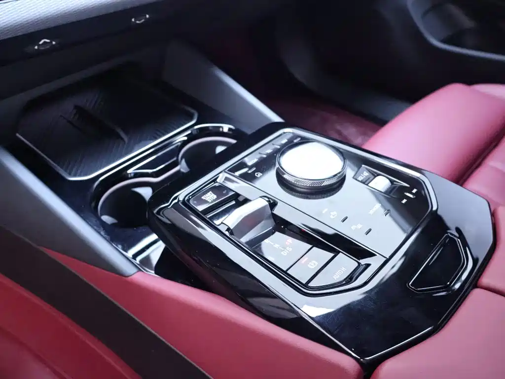 BMW 5 Series, миниатюра 12