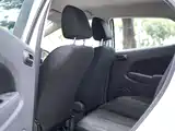Фото 6 - Mazda 2