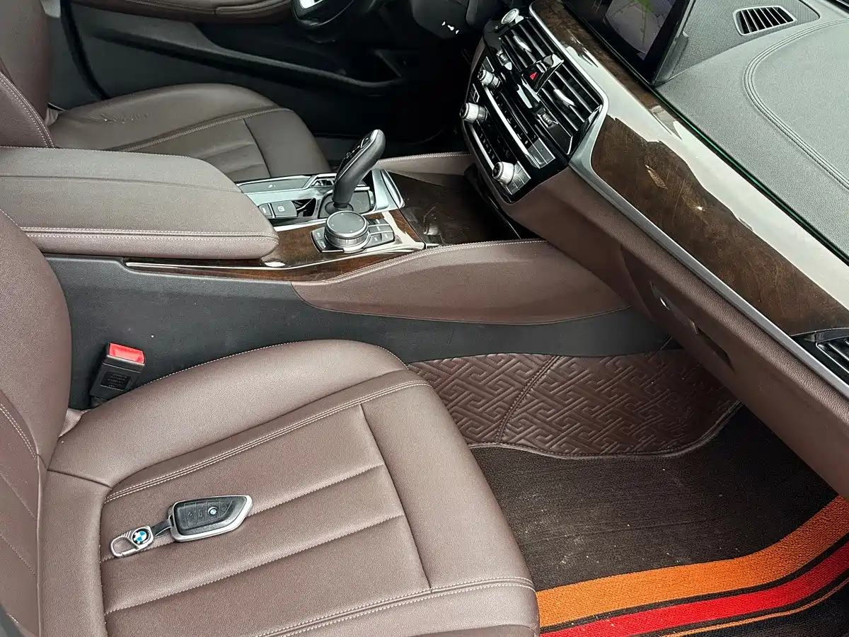 Фото 4 - BMW 5 Series