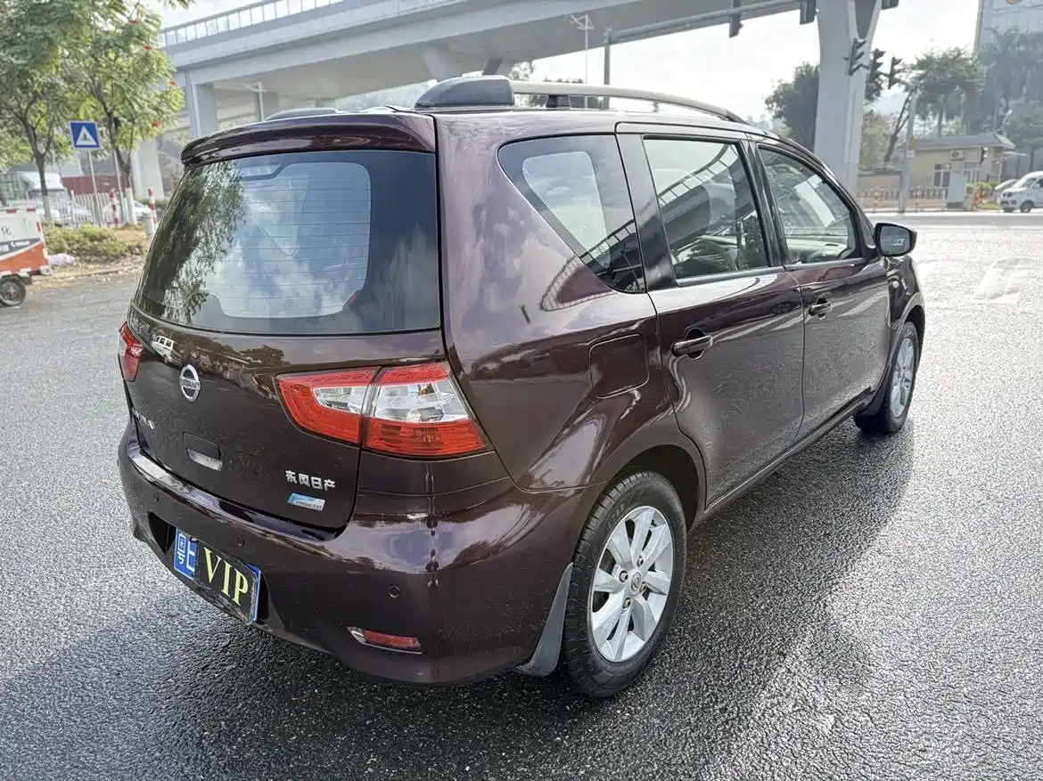 Nissan Livina 2014 2013 1.6XE CVT Comfort