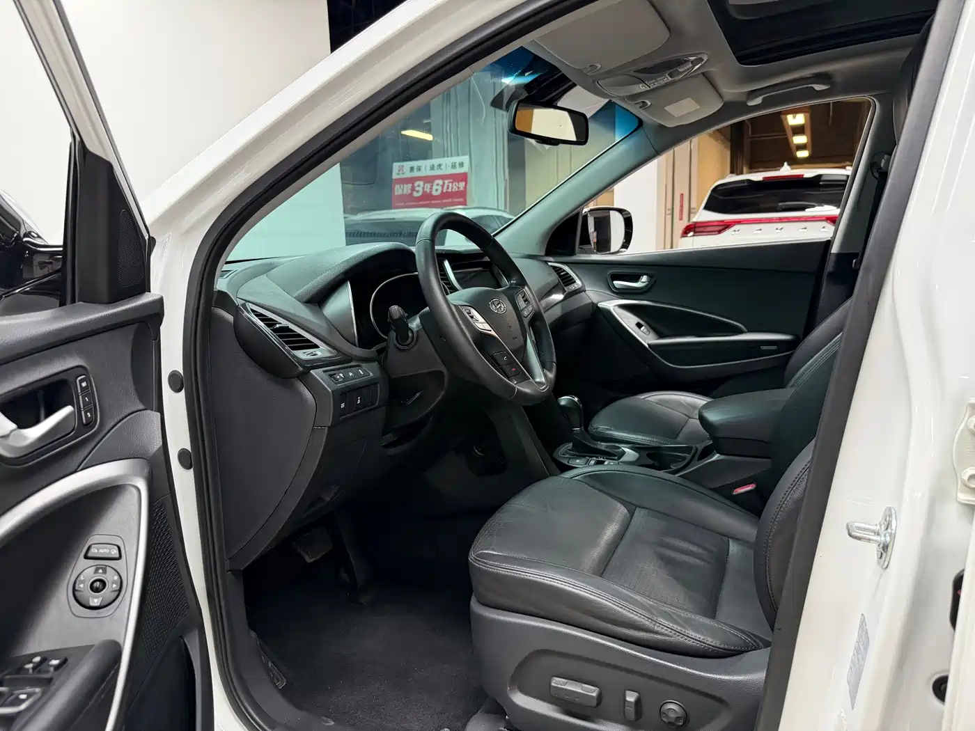 Hyundai Santa Fe 2013 2013 Facelift 2.4L Automatic 4WD Premium