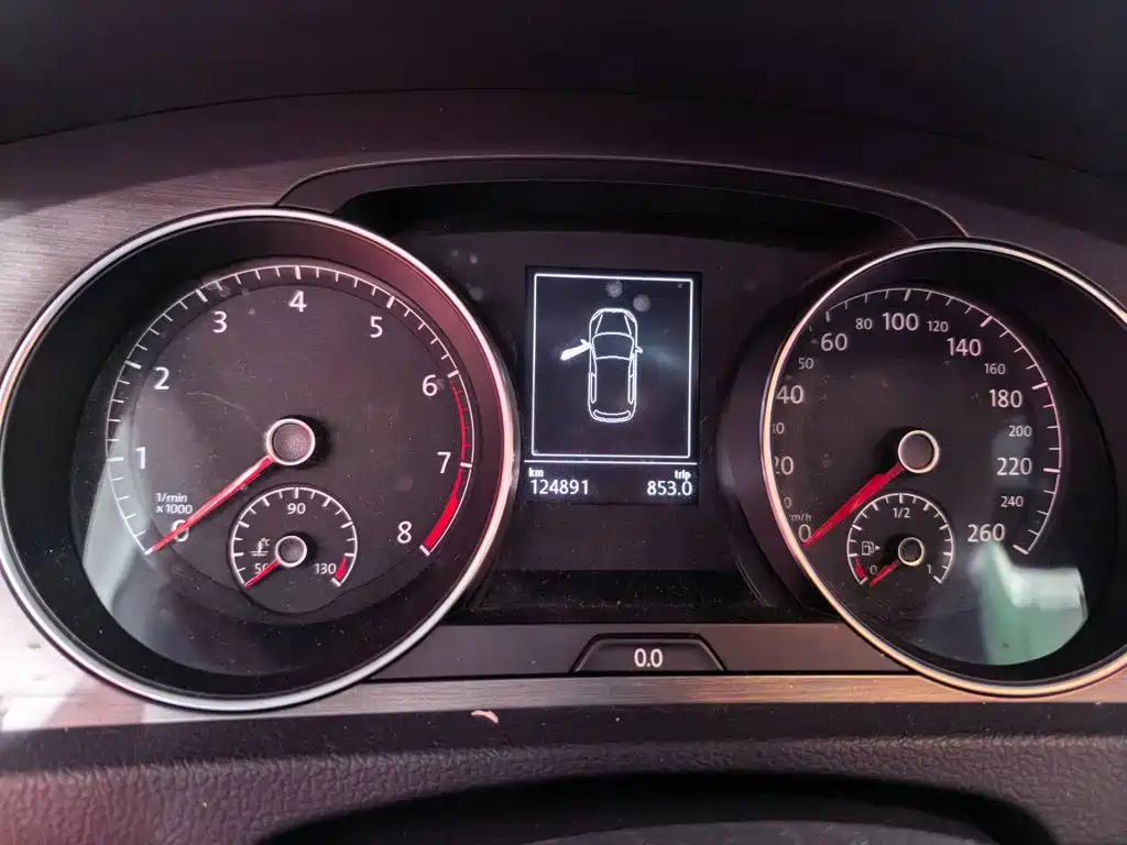 Фото 8 - Volkswagen Golf