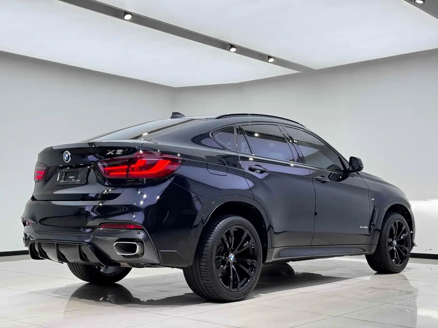 BMW X6 2017 xDrive35i Luxury фото 16