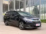 Photo 2 - Honda Odyssey