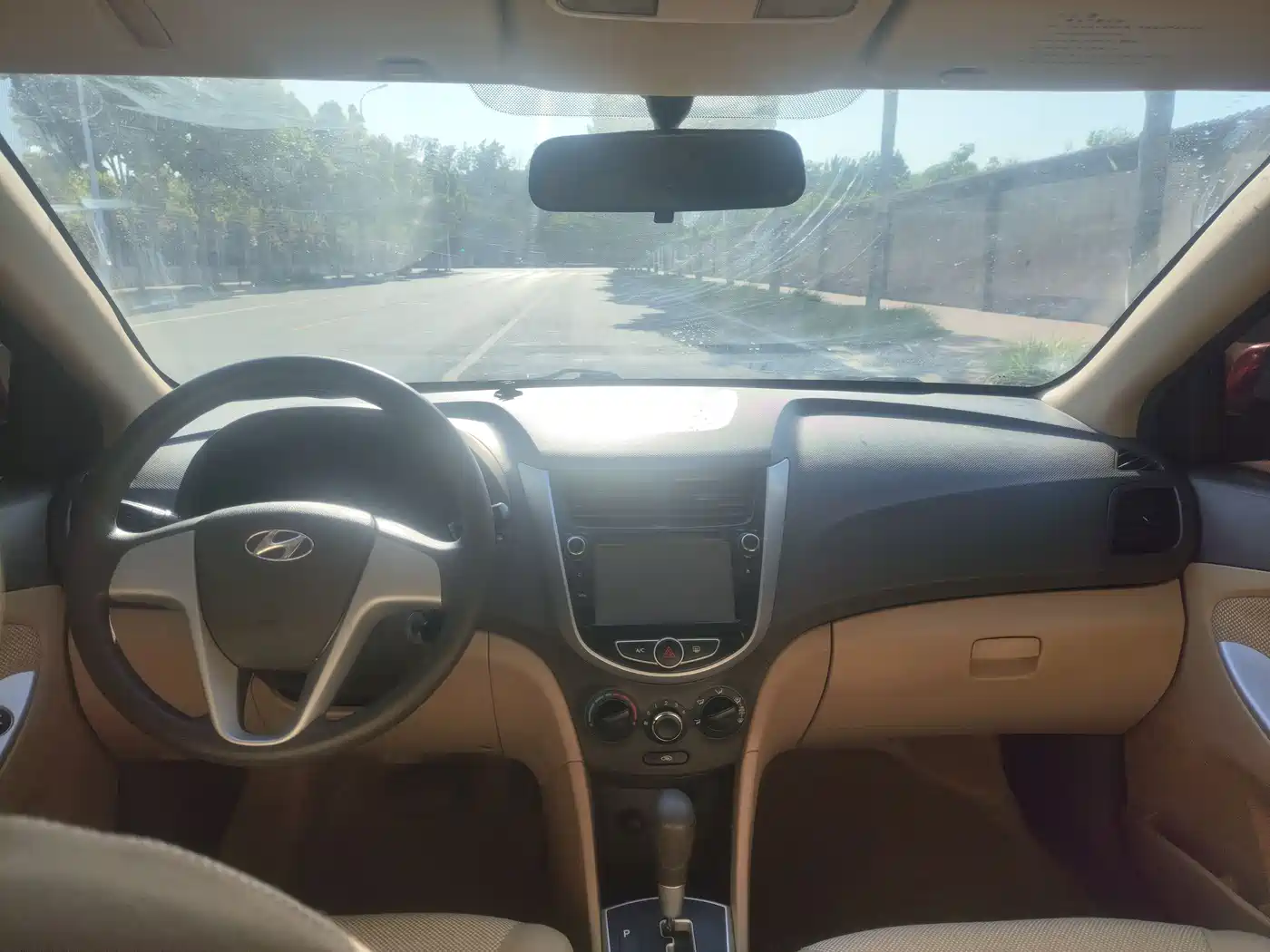 Hyundai Verna 2010 Sedan 1.4L Automatic Comfort GS фото 7