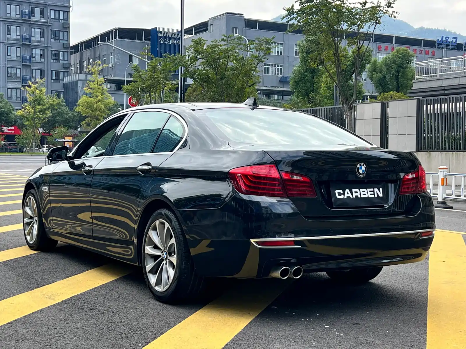 Photo 7 - BMW 5 Series