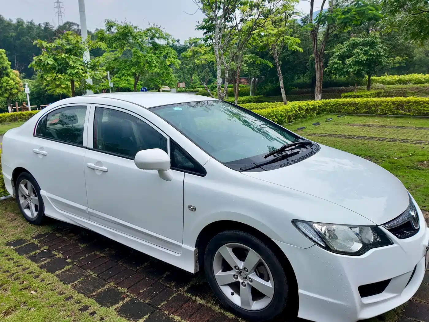 CIIMO CIIMO 2012 2012 1.8L Automatic