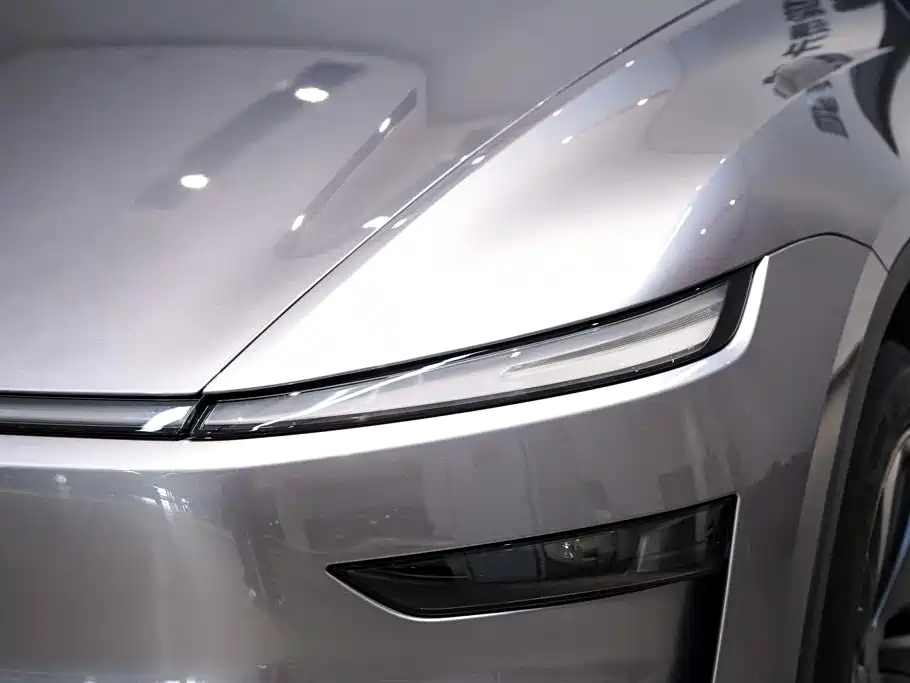 Tesla Model Y 2026 2025 Rear-Wheel Drive