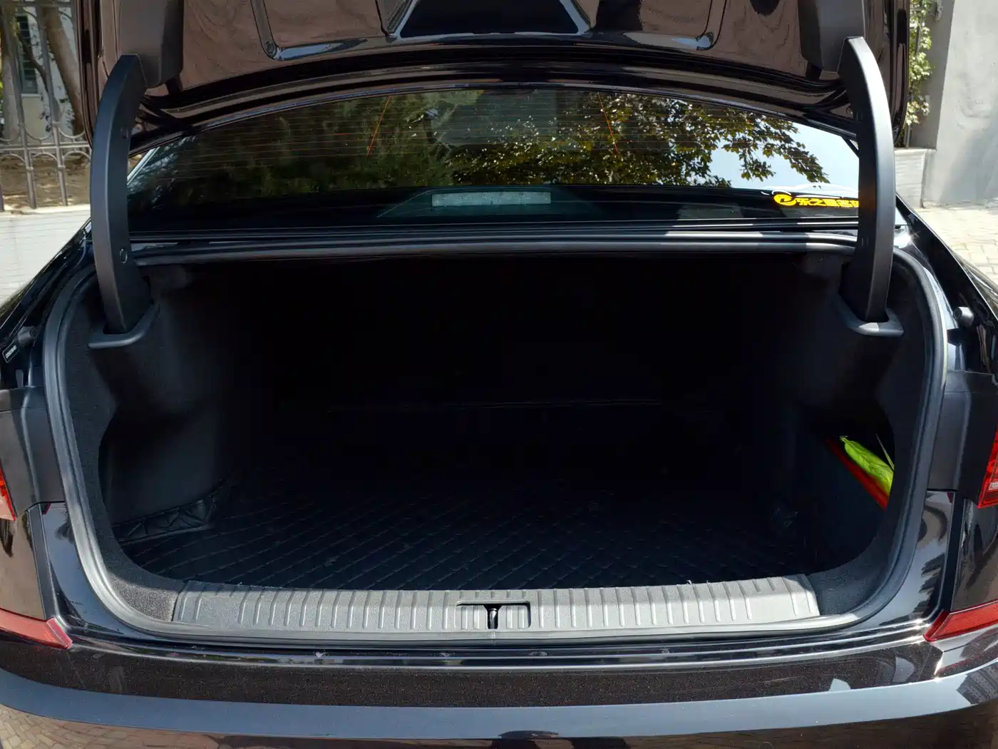 Volkswagen Passat 2024 380TSI Dragon Soaring Edition фото 14