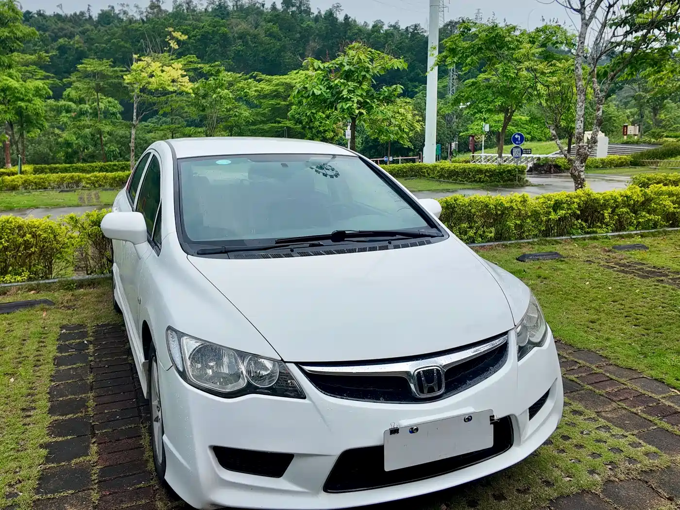CIIMO CIIMO 2012 2012 1.8L Automatic