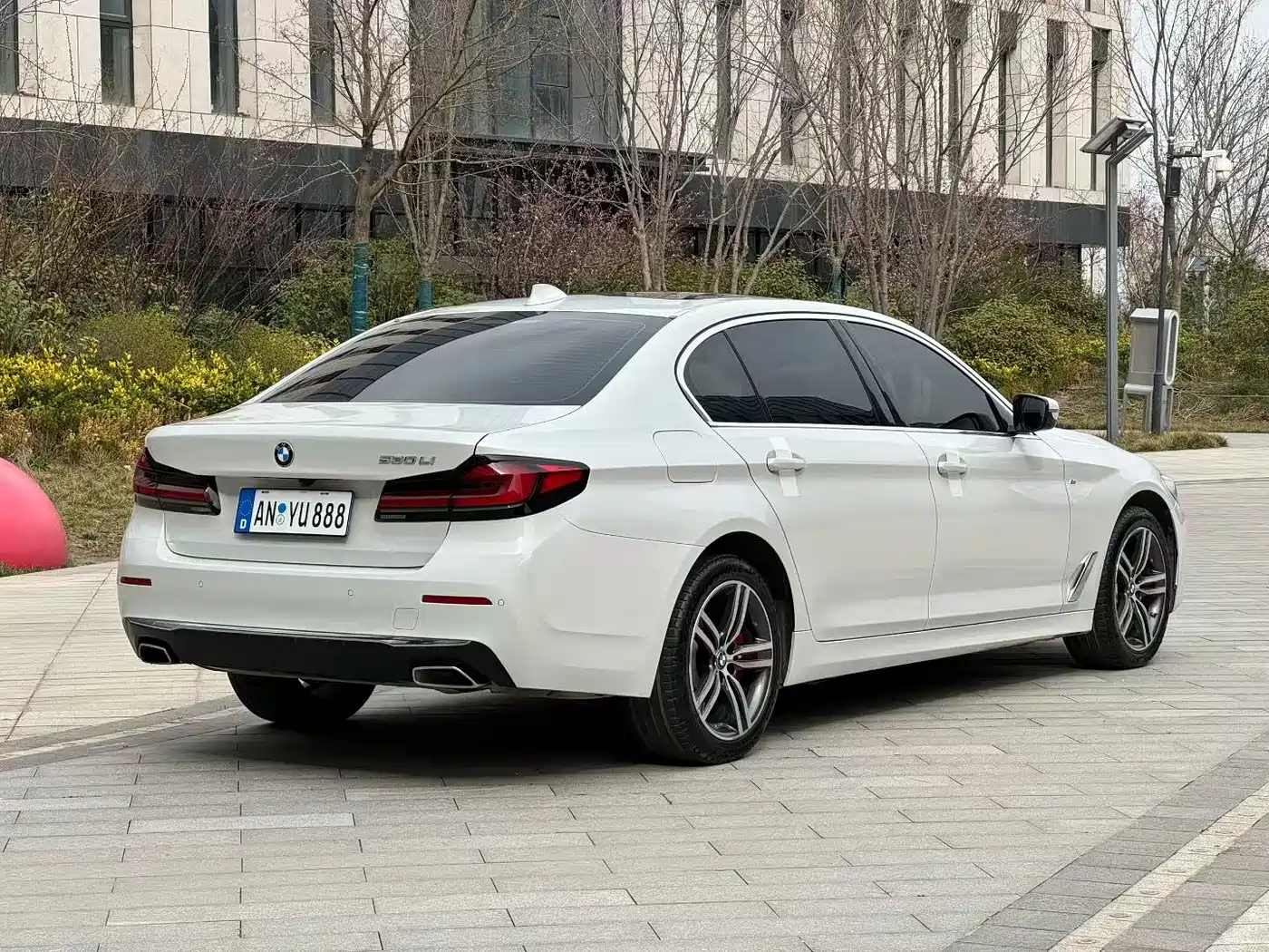BMW 5-SERIES