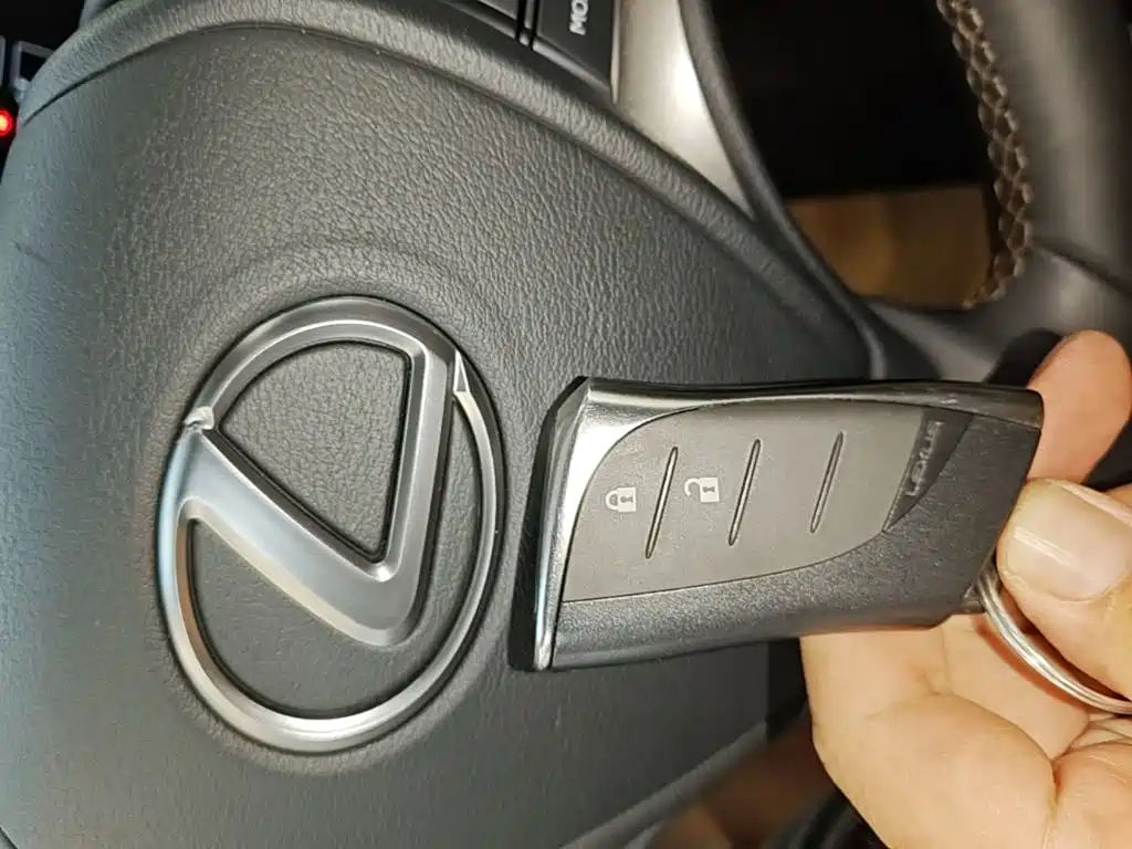 Lexus UX 2021 2020 260h Explore Cool Edition