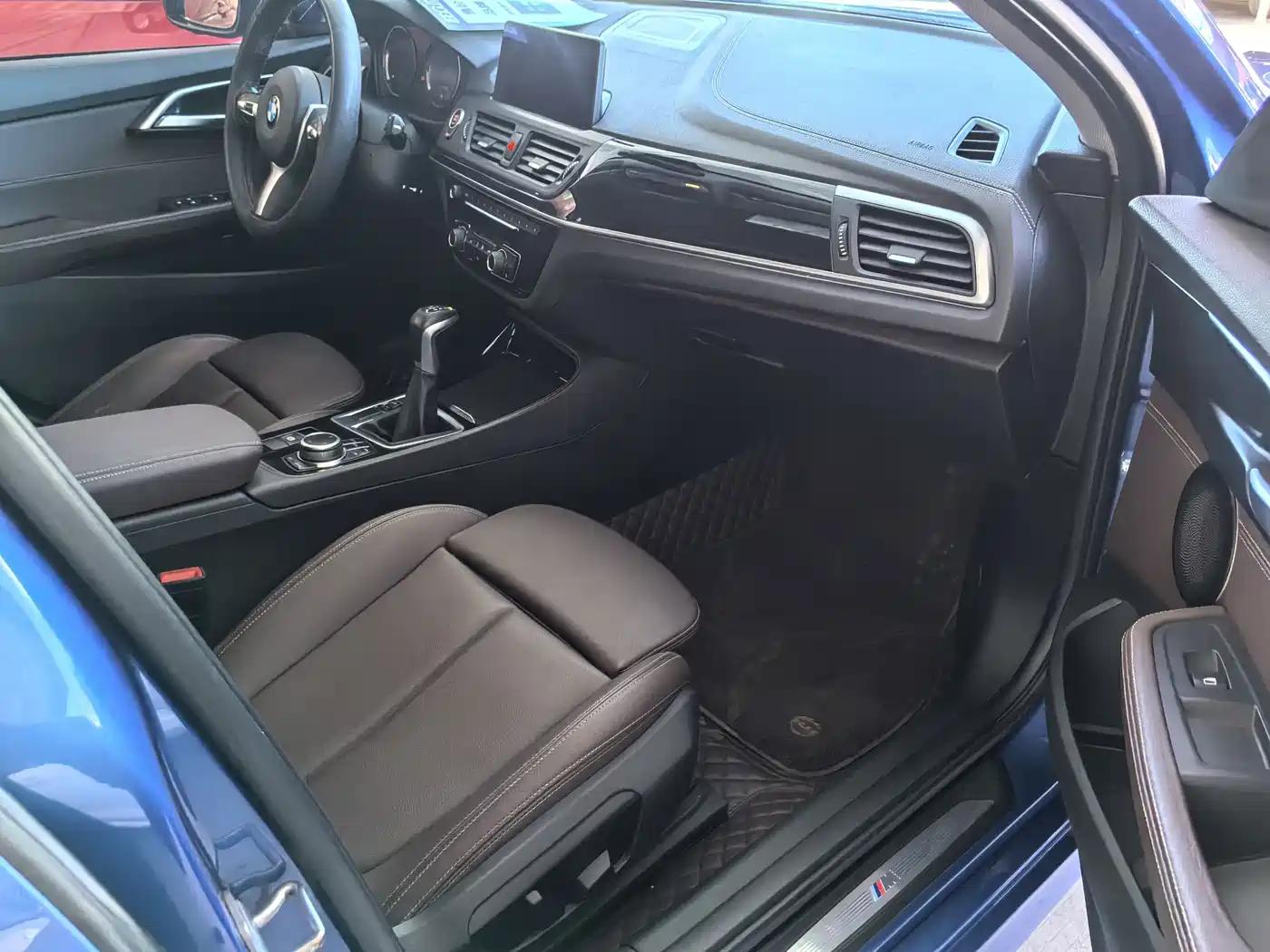 BMW 1 Series 2019 118i M Sport Package фото 11