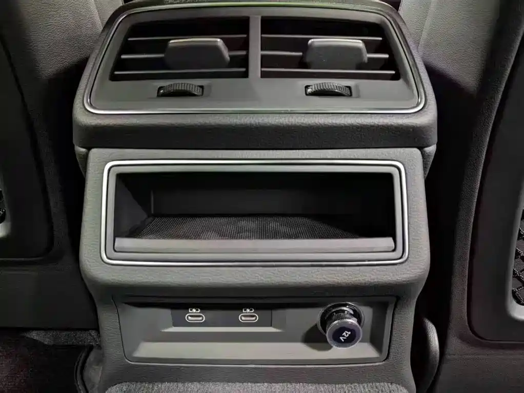 Audi A6L 2024 40 TFSI Luxury Dynamic фото 12